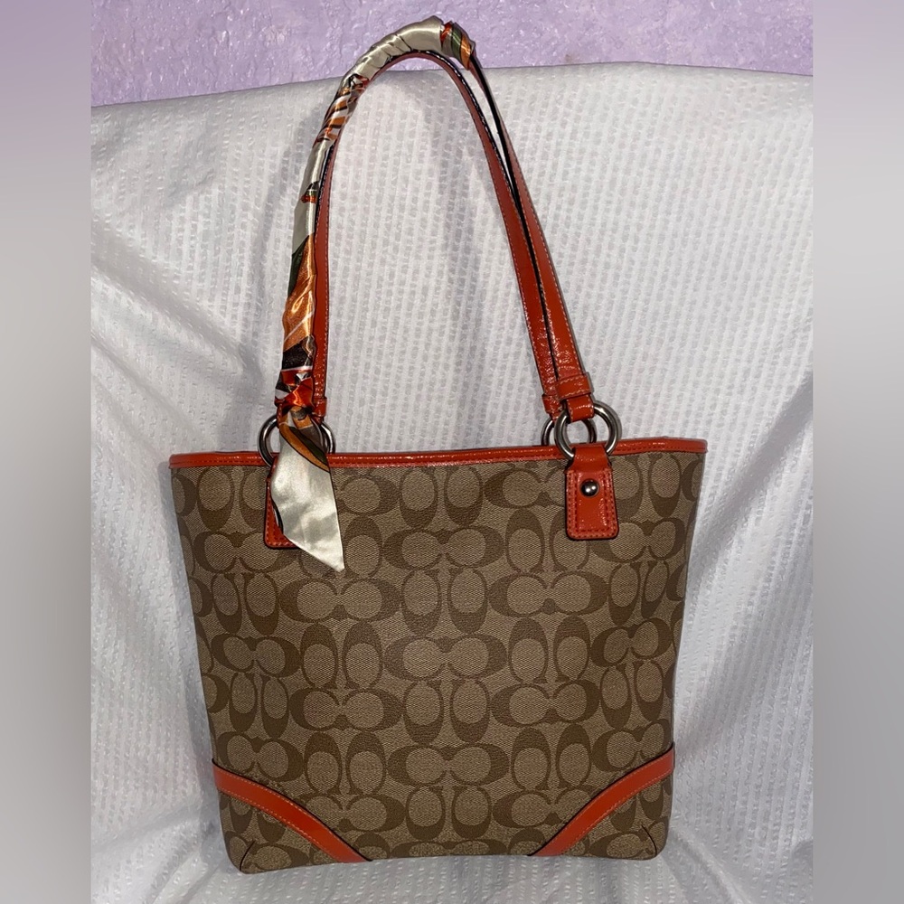 Coach Peyton - image 2